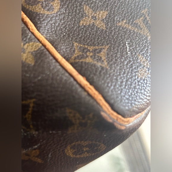 Authentic Vintage Louis Vuitton Keepall 60. With luggage tag and combo lock - Picture 13 of 14